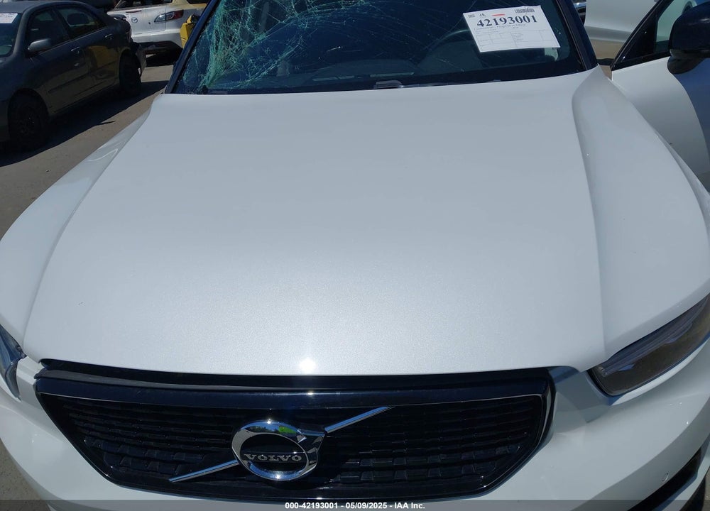 2022 VOLVO XC40 VIN: YV4162UM1N2739706
