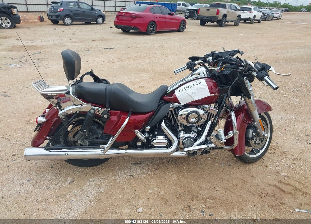 2010 HARLEY-DAVIDSON FLHX VIN: 1HD1KB416AB671917
