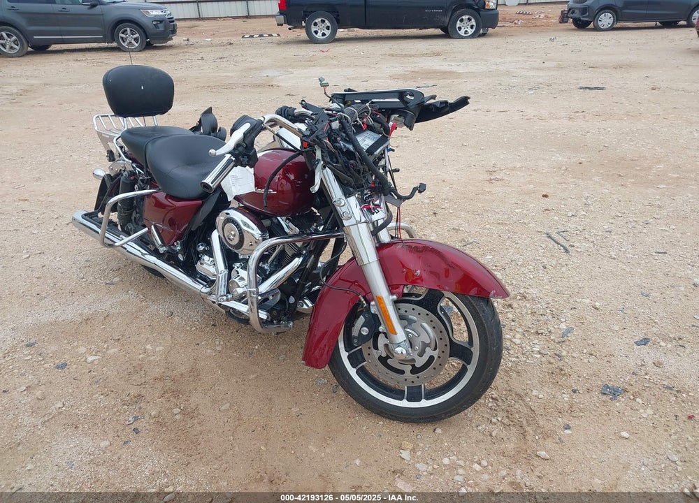 2010 HARLEY-DAVIDSON FLHX VIN: 1HD1KB416AB671917