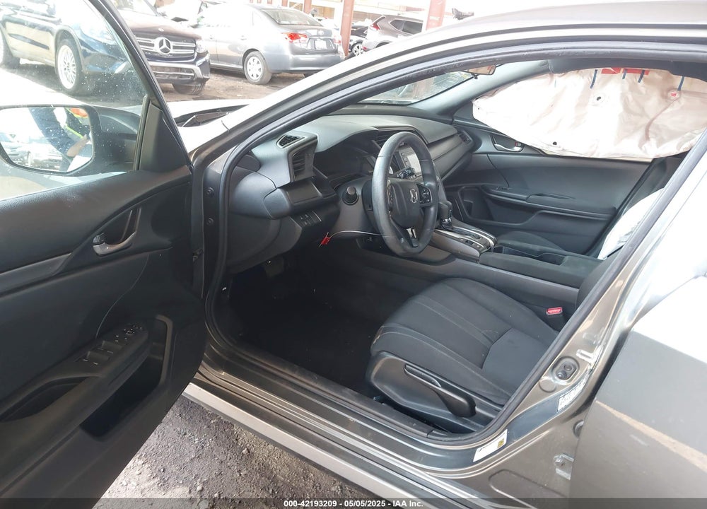 2019 HONDA CIVIC LX VIN: SHHFK7H30KU222651