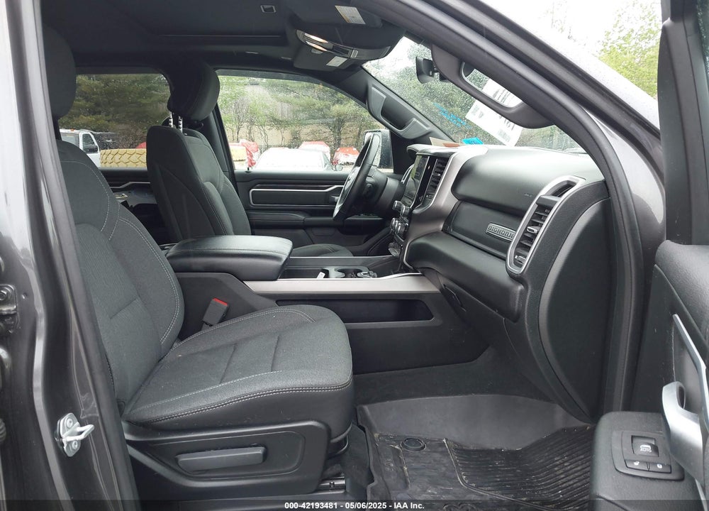 2020 RAM 1500 BIG HORN 4X4 6'4 BOX VIN: 1C6SRFBT9LN292321