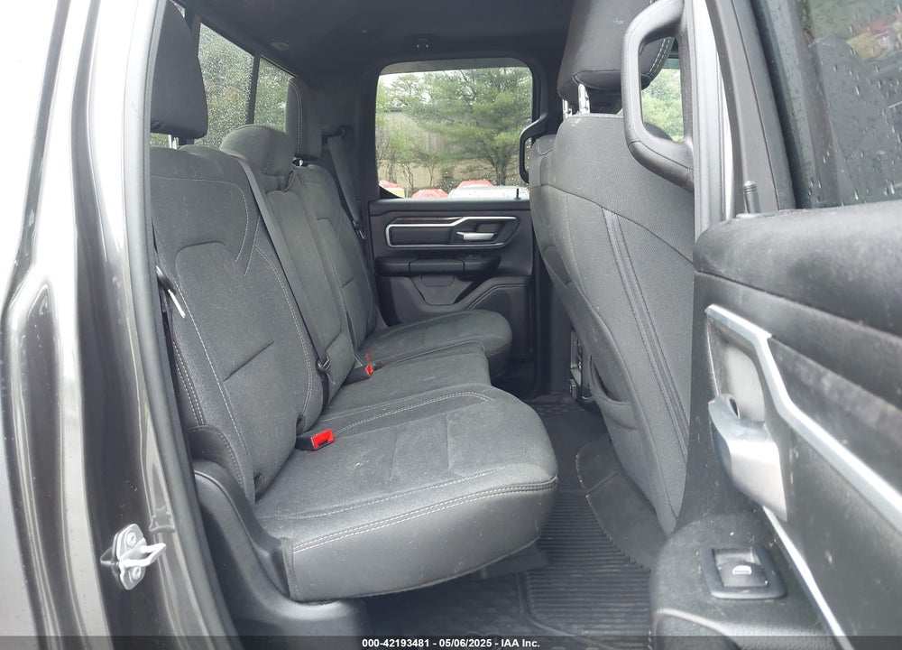 2020 RAM 1500 BIG HORN 4X4 6'4 BOX VIN: 1C6SRFBT9LN292321