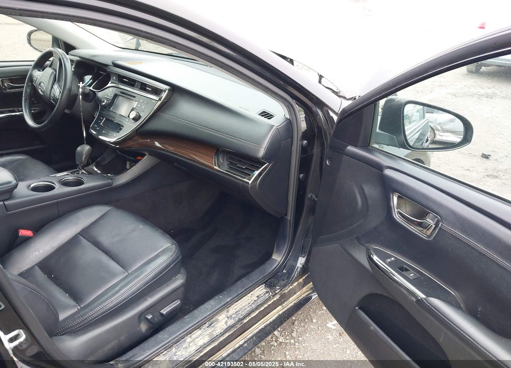 2014 TOYOTA AVALON HYBRID XLE TOURING VIN: 4T1BD1EB1EU032321
