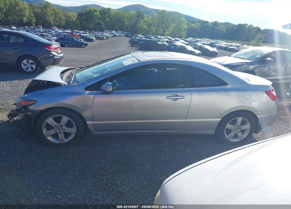 2008 HONDA CIVIC VIN: 2HGFG12838H532074