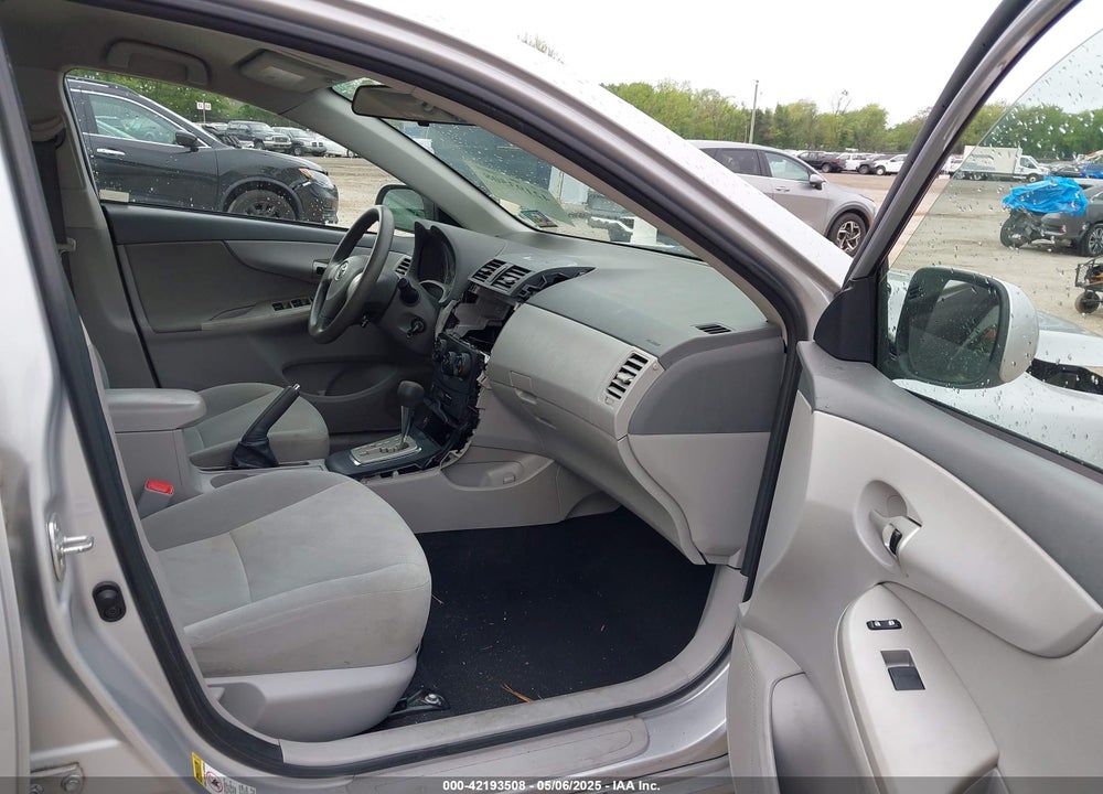 2010 TOYOTA COROLLA LE VIN: 2T1BU4EE8AC290830