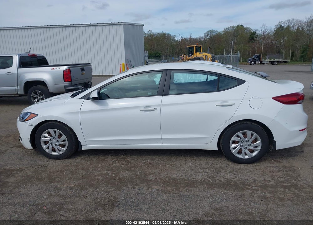 2018 HYUNDAI ELANTRA VIN: 5NPD74LF6JH279365