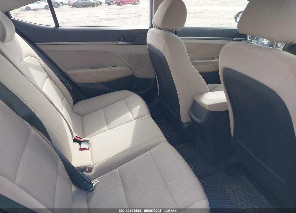 2018 HYUNDAI ELANTRA VIN: 5NPD74LF6JH279365