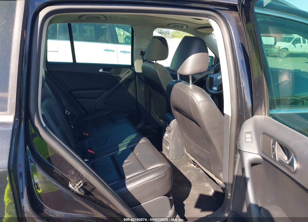 2010 VOLKSWAGEN TIGUAN SEL VIN: WVGAV9AX9AW522481