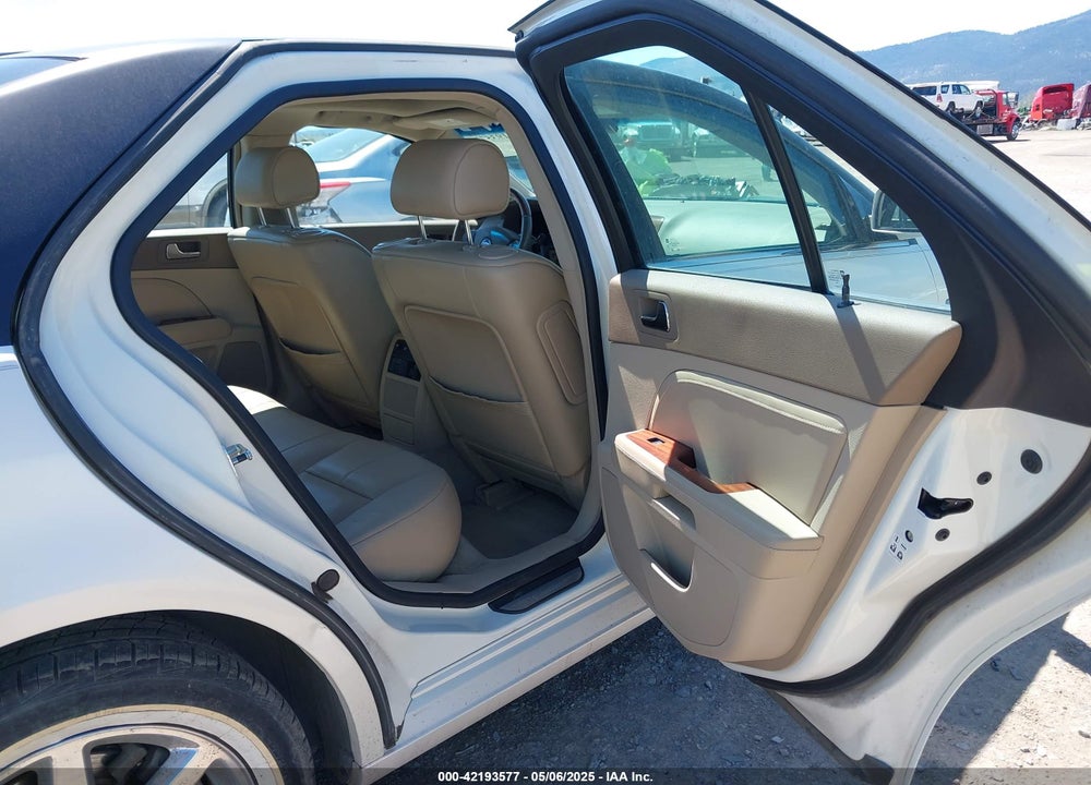 2007 CADILLAC STS VIN: 1G6DW677370141955