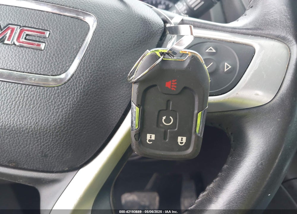 2018 GMC ACADIA SLE-1 VIN: 1GKKNKLA3JZ137946