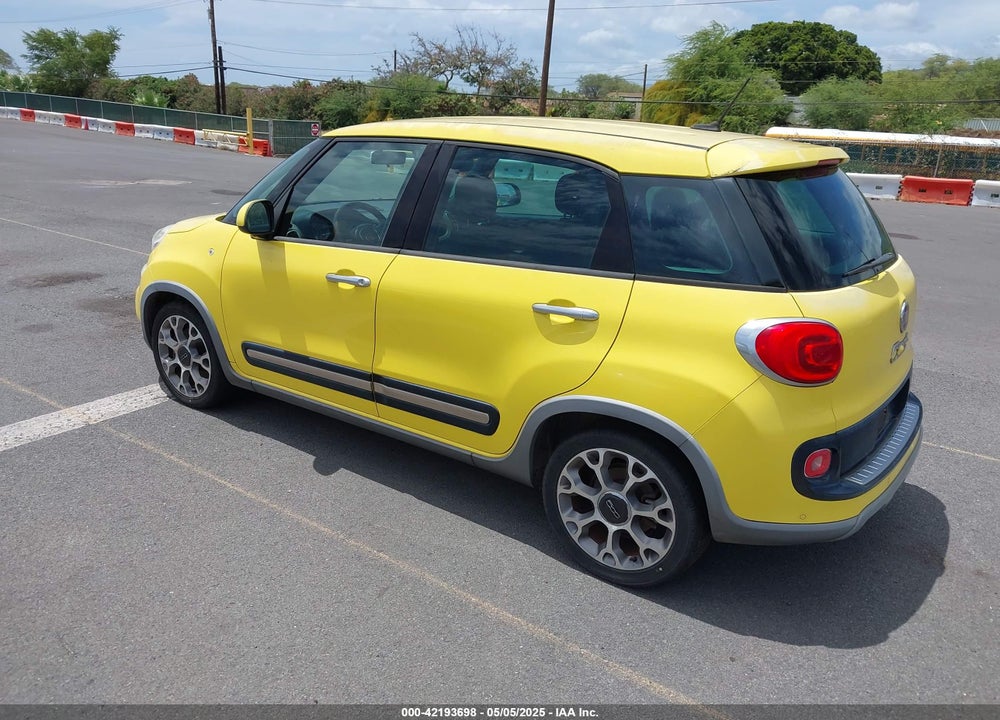2014 FIAT 500L TREKKING VIN: ZFBCFADH7EZ020527