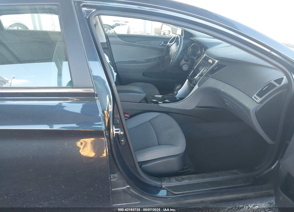 2013 HYUNDAI SONATA VIN: 5NPEB4AC5DH552053