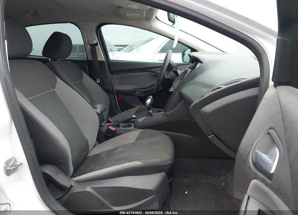2014 FORD FOCUS VIN: 1FADP3K25EL140375