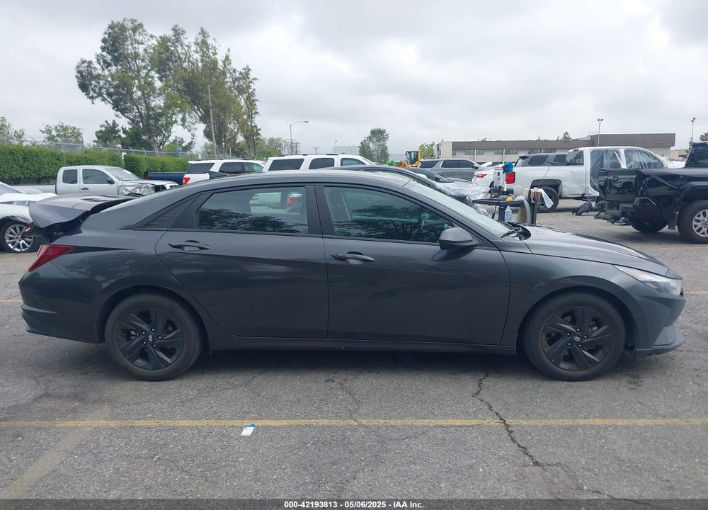 2022 HYUNDAI ELANTRA VIN: 5NPLS4AG0NH064477