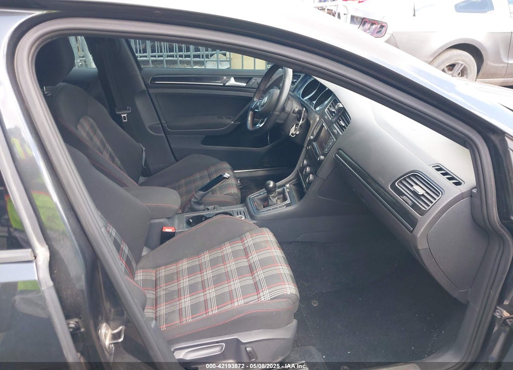 2015 VOLKSWAGEN GOLF GTI 2.0T S 4-DOOR VIN: 3VW5T7AU8FM024377