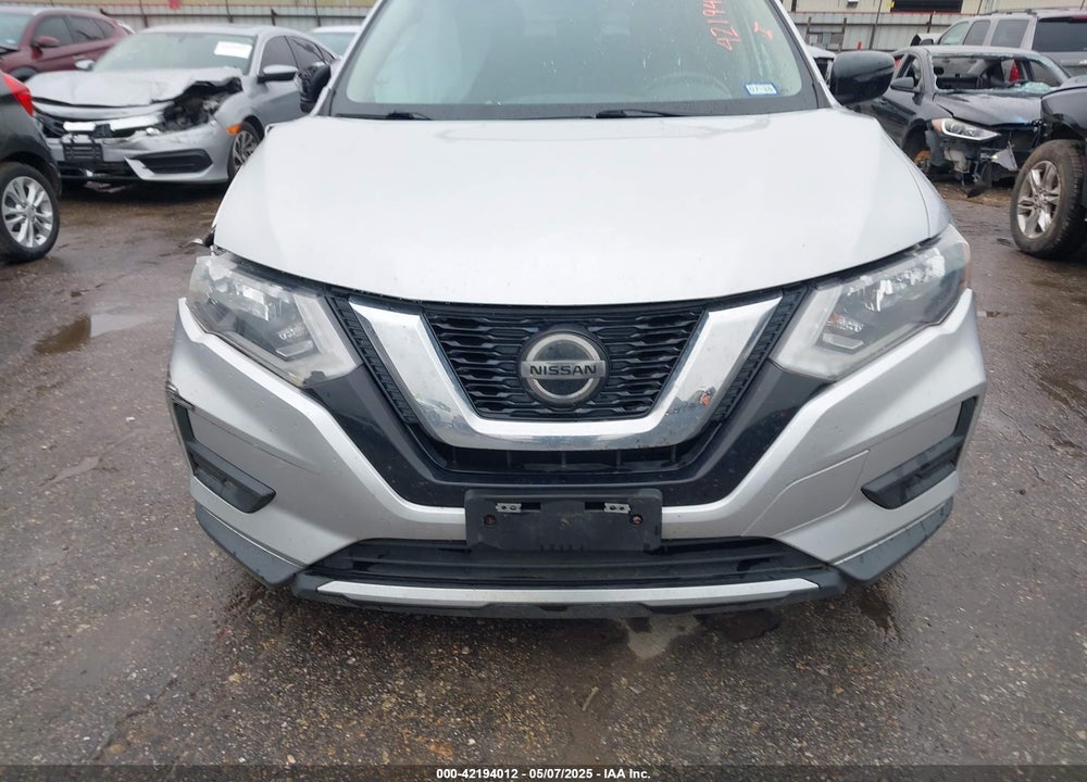 2018 NISSAN ROGUE VIN: KNMAT2MT6JP510132