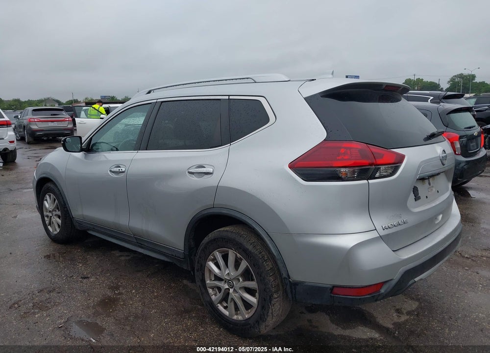 2018 NISSAN ROGUE VIN: KNMAT2MT6JP510132