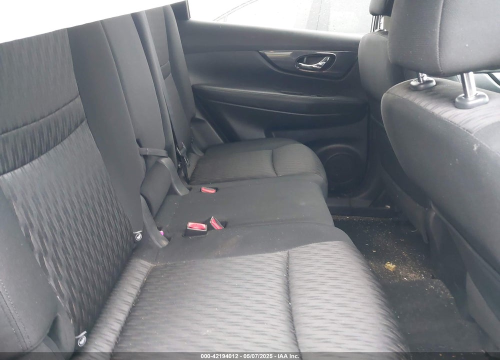 2018 NISSAN ROGUE VIN: KNMAT2MT6JP510132
