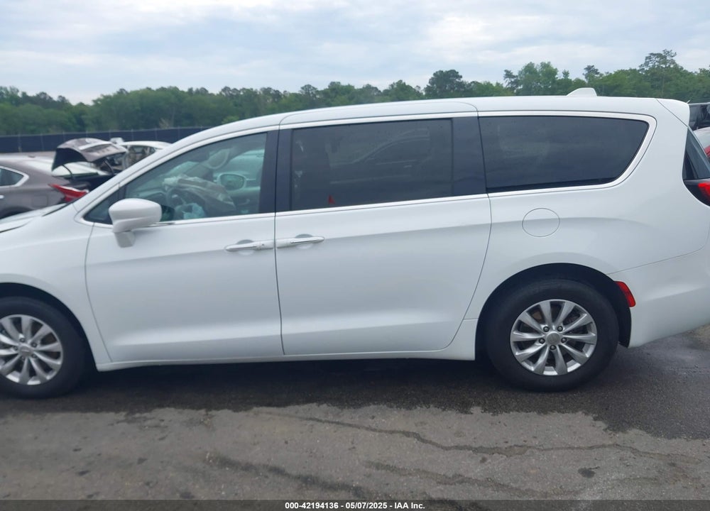 2018 CHRYSLER PACIFICA VIN: 2C4RC1FG1JR271584