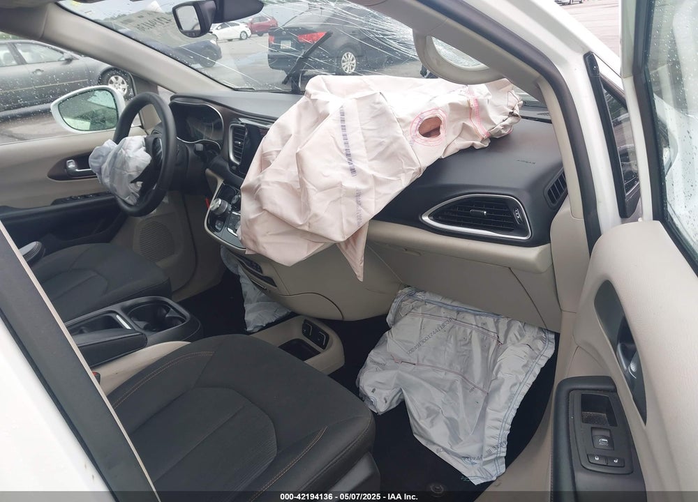 2018 CHRYSLER PACIFICA VIN: 2C4RC1FG1JR271584