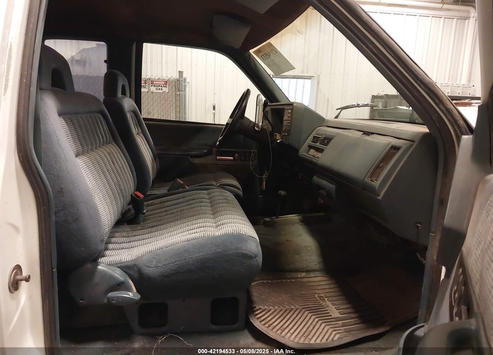 1990 CHEVROLET GMT-400 K3500 VIN: 2GCHK39N0L1110892