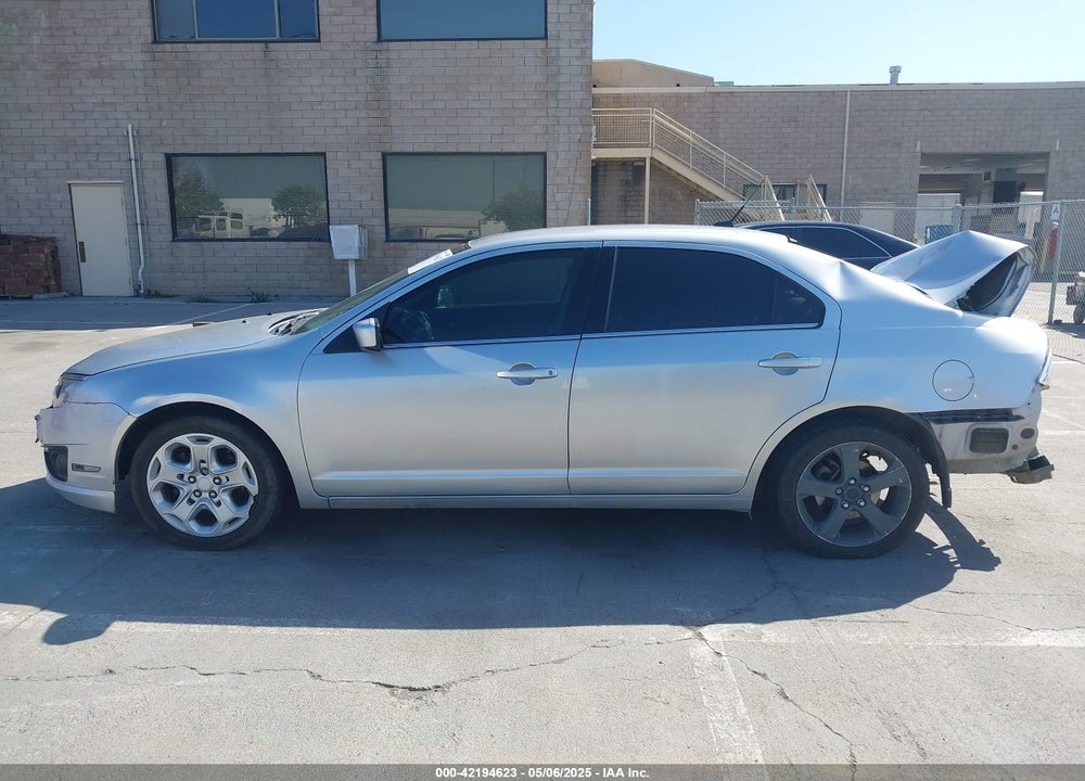 2011 FORD FUSION VIN: 3FAHP0HA9BR135448