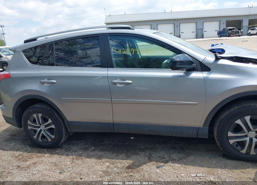 2018 TOYOTA RAV4 LE VIN: 2T3BFREV3JW719918