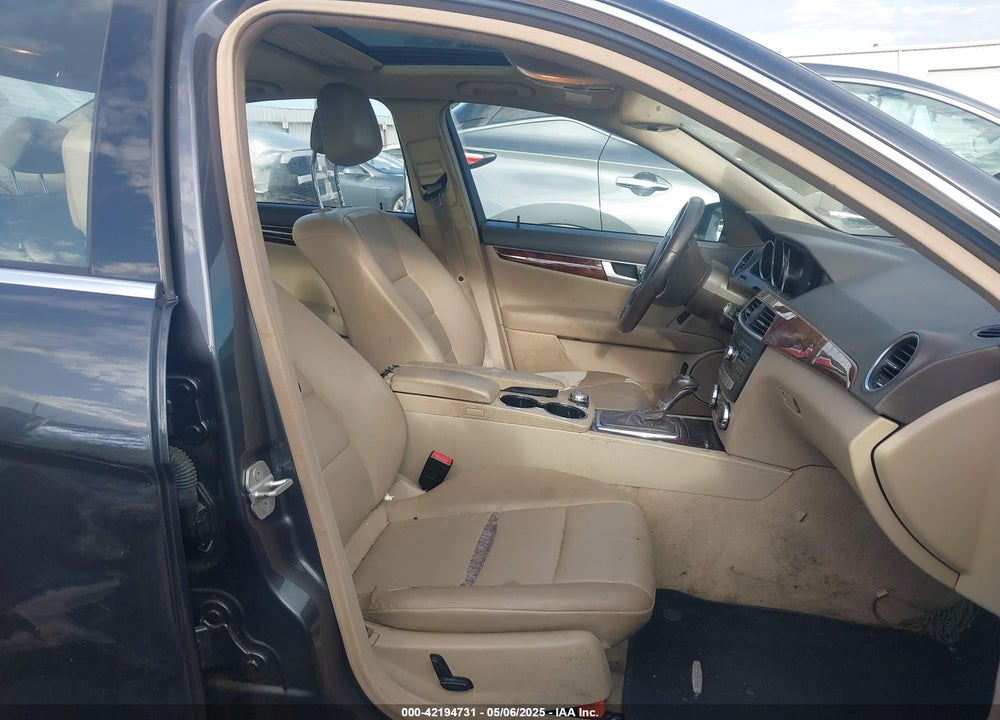 2013 MERCEDES-BENZ C CLASS VIN: WDDGF4HB7DR253561