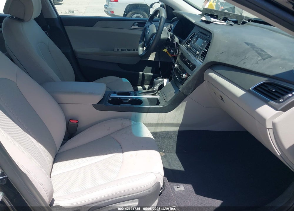 2017 HYUNDAI SONATA VIN: 5NPE24AF3HH558515
