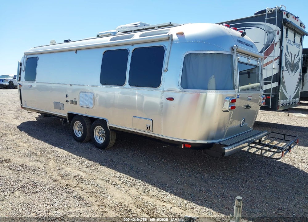 2020 INTERNATIONAL AIRSTREAM 27FB  S VIN: 1STTFYL25LJ553802