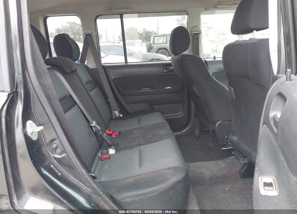 2006 SCION XB VIN: JTLKT324664113345