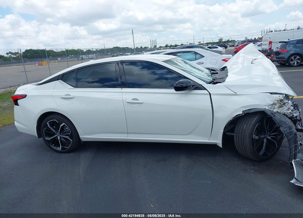 2024 NISSAN ALTIMA SR FWD VIN: 1N4BL4CVXRN427304