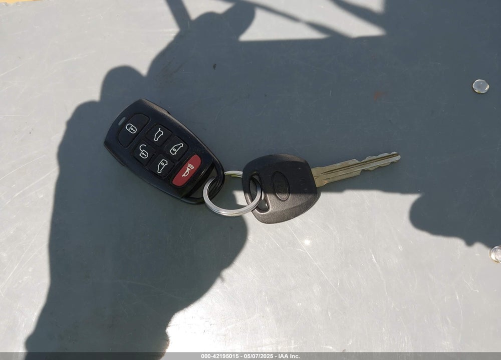 2011 KIA SEDONA EX VIN: KNDMH4C71B6374952