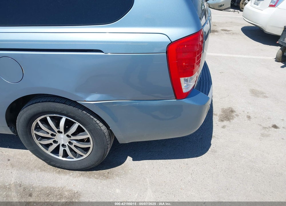 2011 KIA SEDONA EX VIN: KNDMH4C71B6374952
