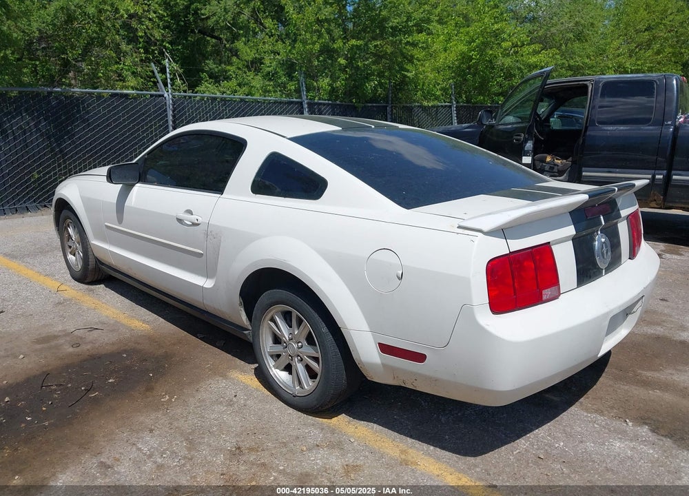 2007 FORD MUSTANG VIN: 1ZVFT80N575365456