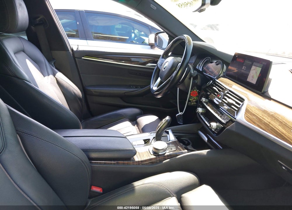 2019 BMW 530E IPERFORMANCE VIN: WBAJA9C53KB388858