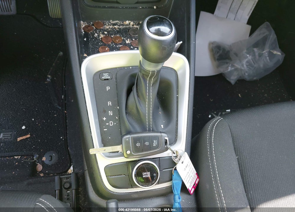 2022 HYUNDAI VENUE VIN: KMHRC8A3XNU185711