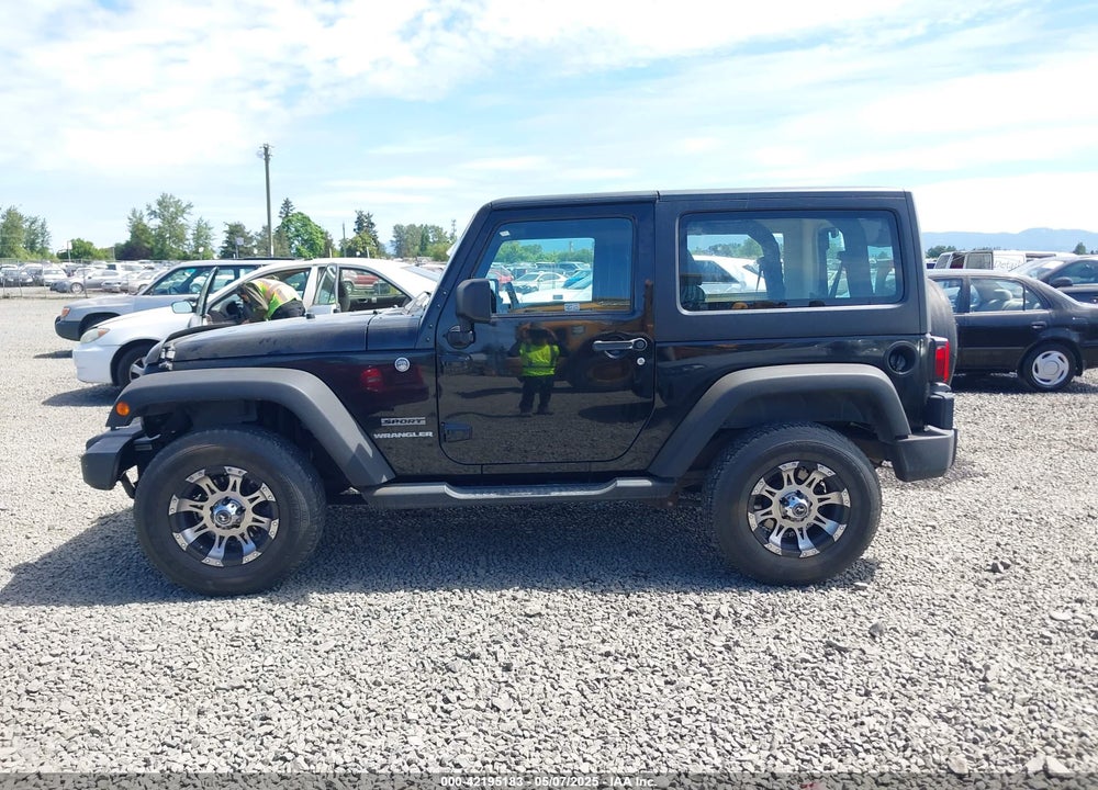 2011 JEEP WRANGLER / VIN: 1J4AA2D13BL574247