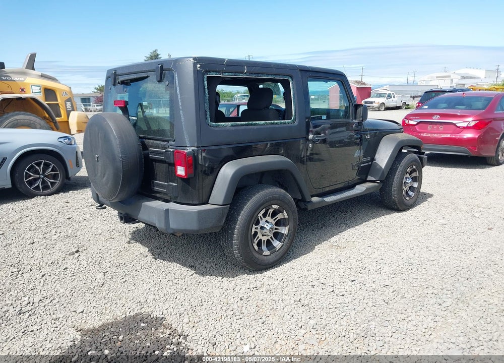 2011 JEEP WRANGLER / VIN: 1J4AA2D13BL574247