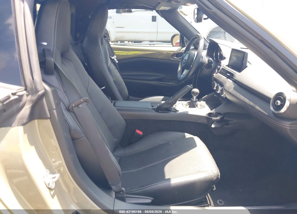 2023 MAZDA MX-5 MIATA RF VIN: JM1NDAM73P0561844