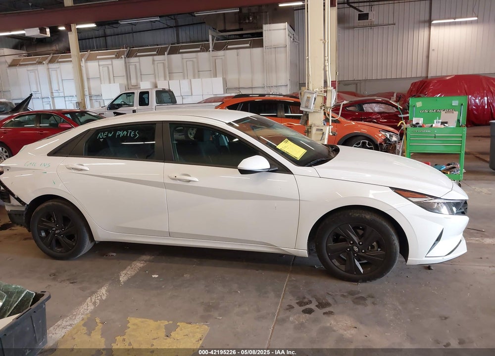 2022 HYUNDAI ELANTRA VIN: 5NPLS4AG9NH054627