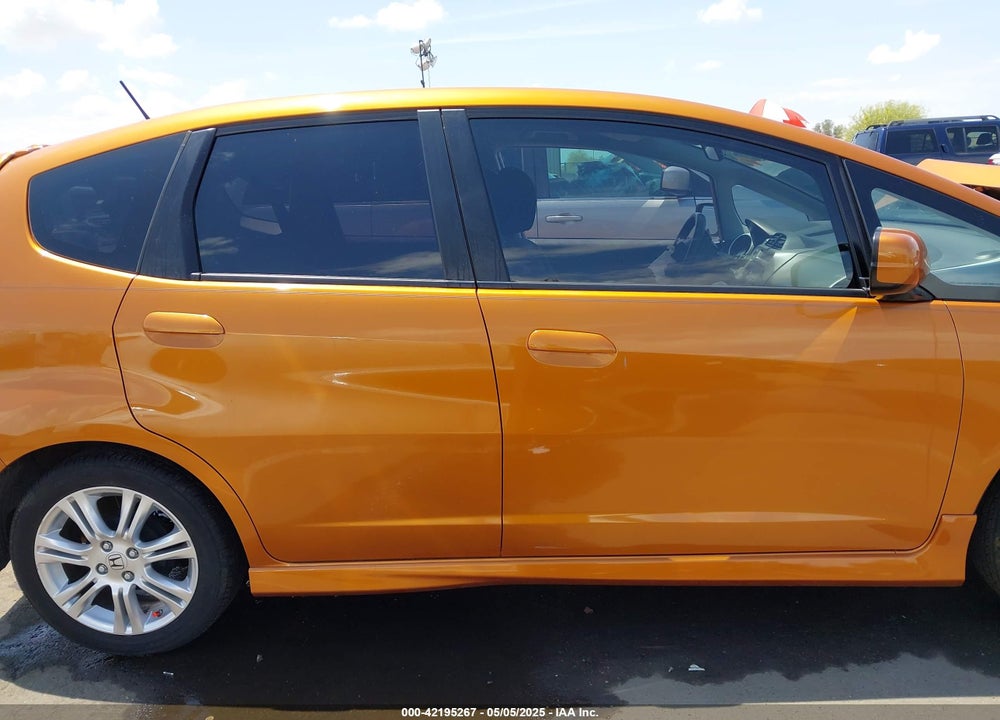 2009 HONDA FIT SPORT VIN: JHMGE88459S053122