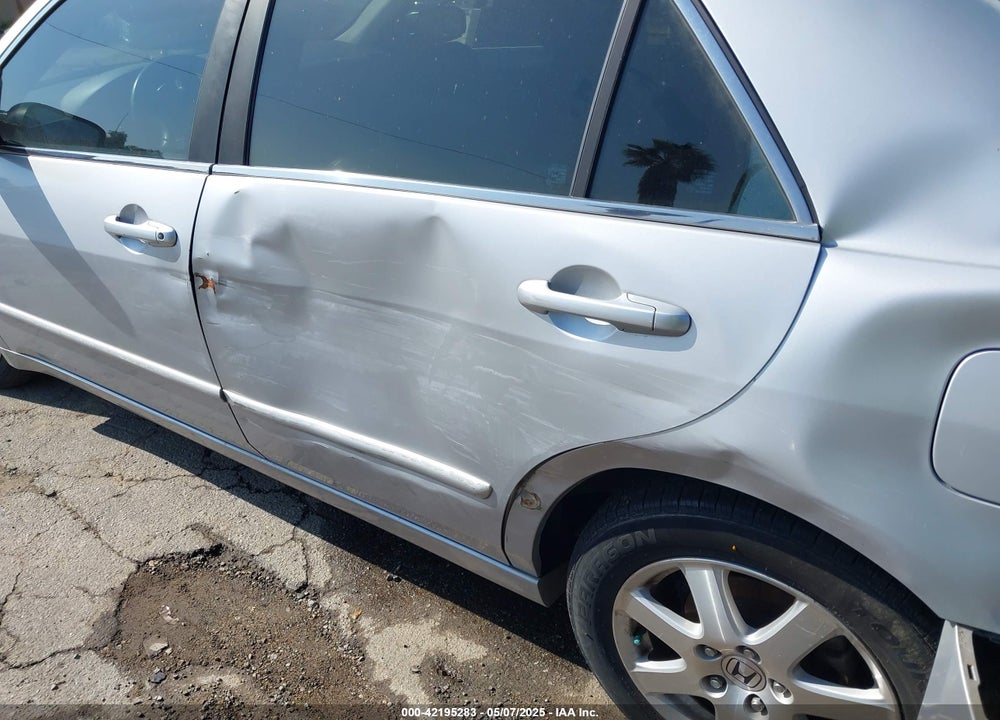 2005 HONDA ACCORD 3.0 EX VIN: 1HGCM668X5A037058