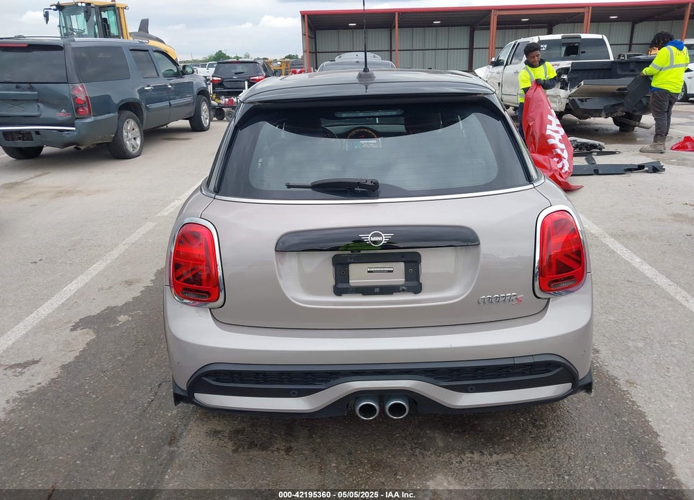 2022 MINI HARDTOP COOPER S VIN: WMW53DK0XN2R38274