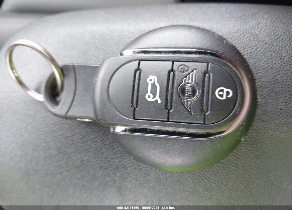 2022 MINI HARDTOP COOPER S VIN: WMW53DK0XN2R38274