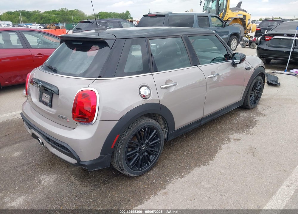 2022 MINI HARDTOP COOPER S VIN: WMW53DK0XN2R38274