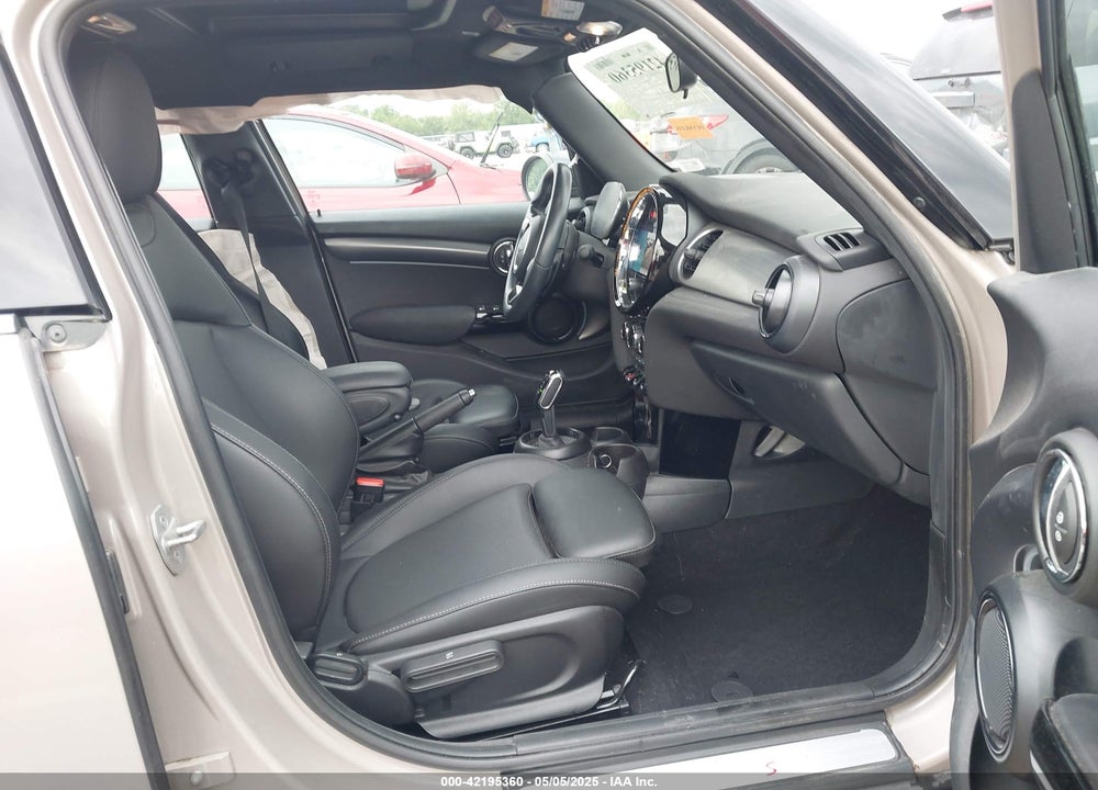2022 MINI HARDTOP COOPER S VIN: WMW53DK0XN2R38274