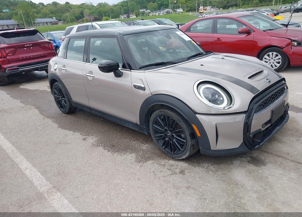 2022 MINI HARDTOP COOPER S VIN: WMW53DK0XN2R38274
