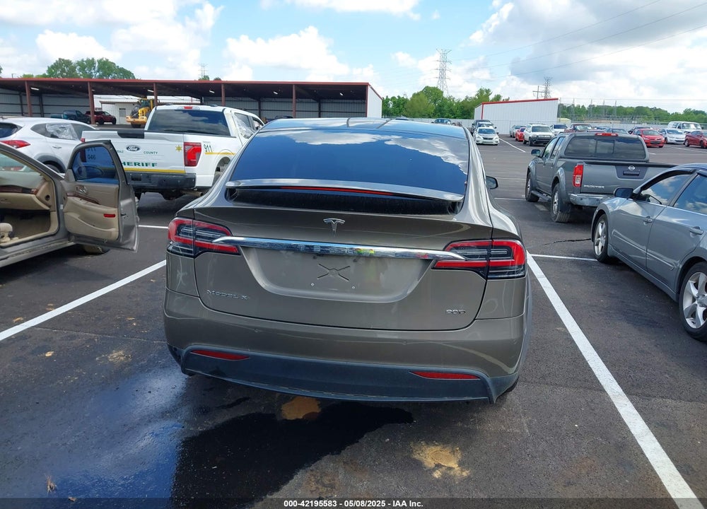 2016 TESLA MODEL X VIN: 5YJXCAE26GF008007