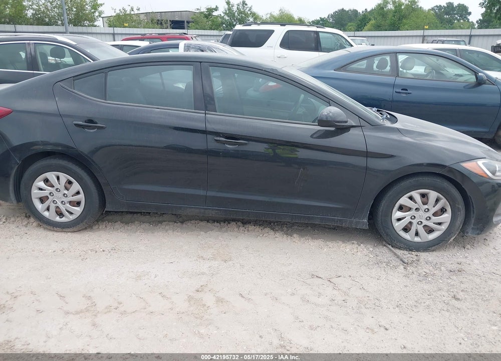 2018 HYUNDAI ELANTRA SE VIN: 5NPD74LF6JH272528